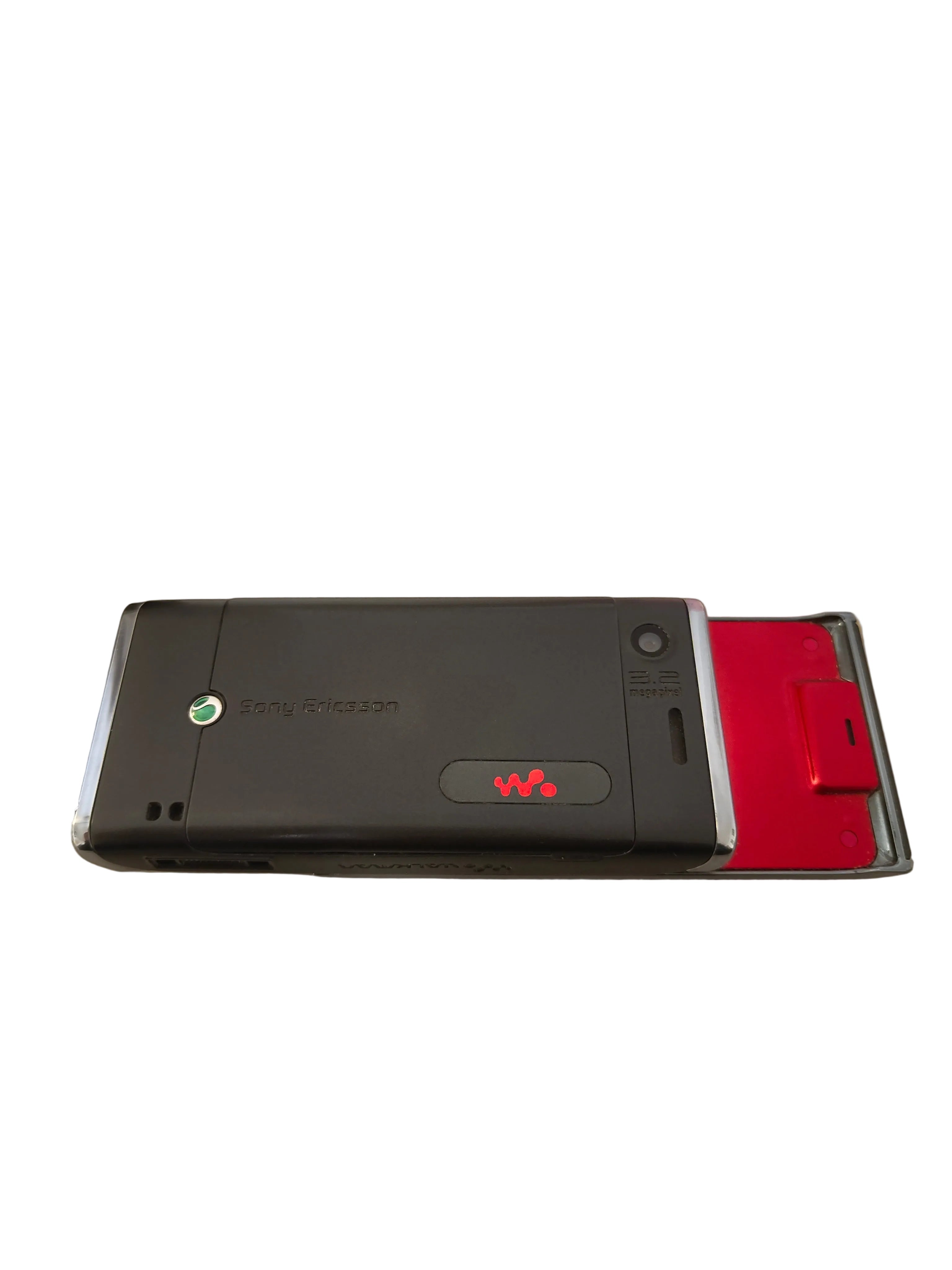 THE WALKMAN REVOLUTION: Sony Ericsson W910i – Noble Black & Red